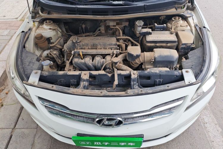 Used Hyundai Verna (older generation) 2014 1.4L Manual Smart GLS Trim Engine Bay