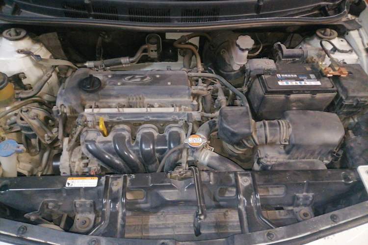 Used Hyundai Verna (older generation) 2014 1.4L Manual Smart GLS Trim Engine Bay