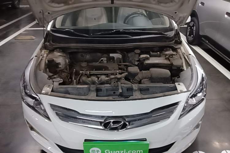 Used Hyundai Verna (older generation) 2014 1.4L Manual Smart GLS Trim Engine Bay