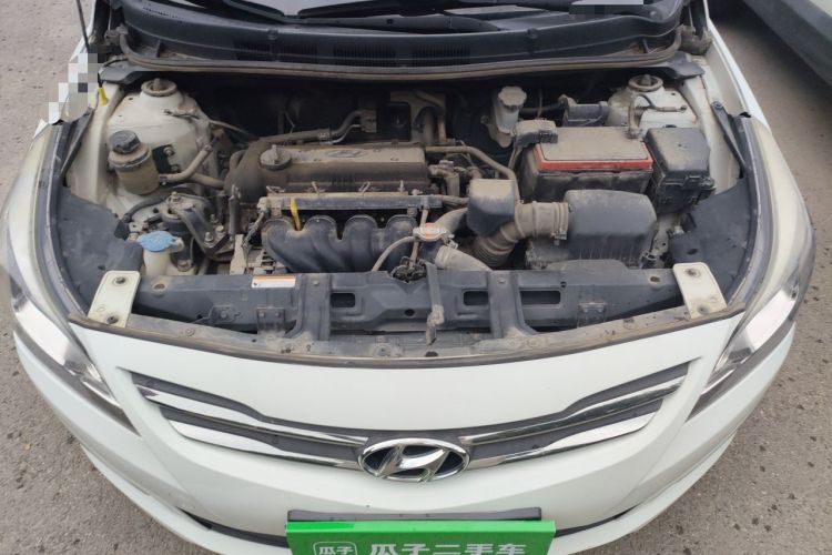 Used Hyundai Verna (older generation) 2014 1.4L Manual Smart GLS Trim Engine Bay