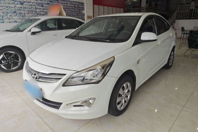 Used Hyundai Verna (older generation) 2014 1.4L Manual Smart GLS Trim