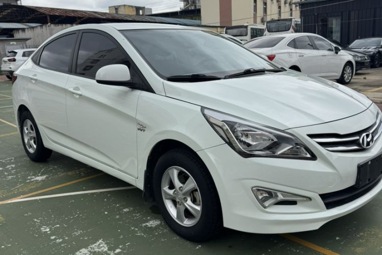 Used Hyundai Verna (older generation) 2014 1.4L Automatic Smart GLS Exterior 1