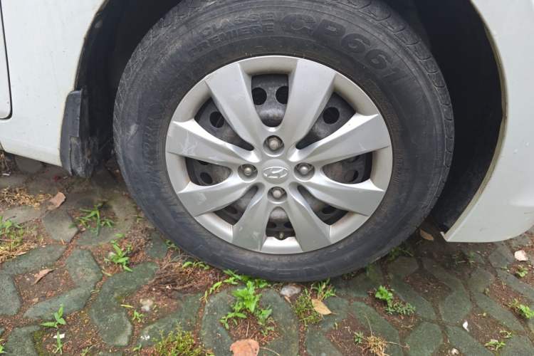 Used Hyundai Verna (older generation) 2014 1.4L Manual Smart GLS Trim Exterior 1