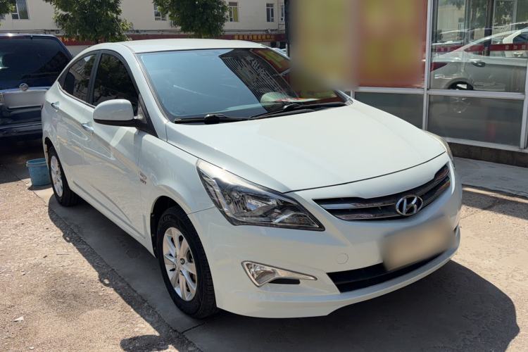 Used Hyundai Verna (older generation) 2014 1.4L Manual Smart GLS Trim Exterior 2