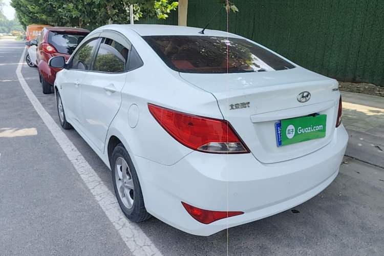 Used Hyundai Verna (older generation) 2014 1.4L Automatic Smart GLS Exterior 2