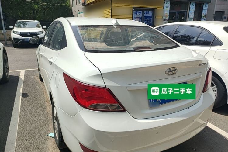 Used Hyundai Verna (older generation) 2014 1.4L Automatic Smart GLS Exterior 2