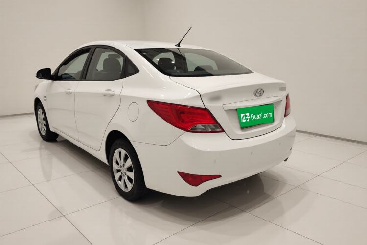 Used Hyundai Verna (older generation) 2014 1.4L Manual Smart GLS Trim Exterior 2