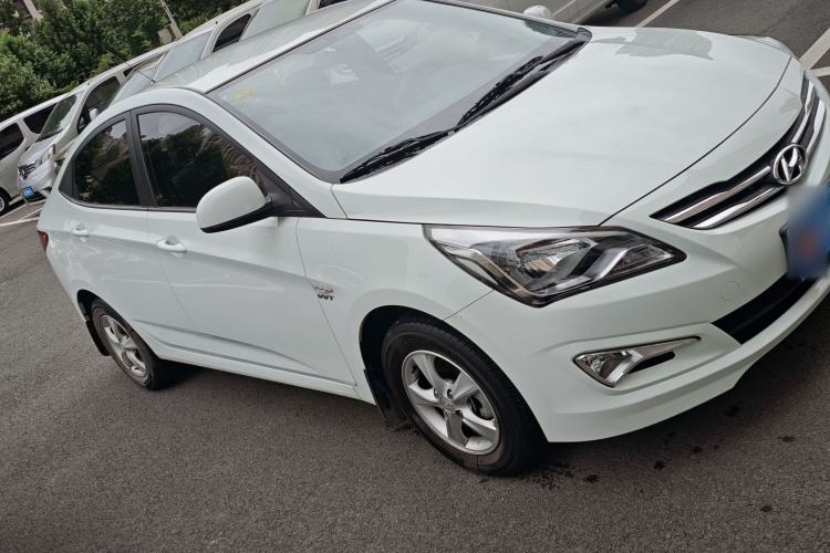 Used Hyundai Verna (older generation) 2014 1.4L Automatic Smart GLS Exterior 2