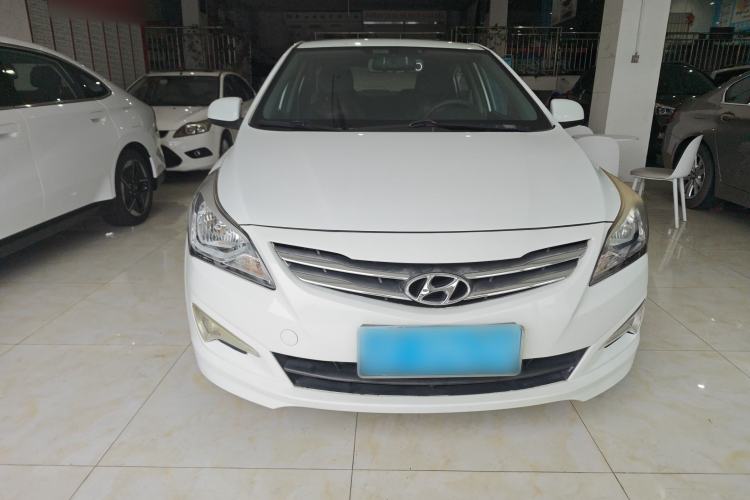Used Hyundai Verna (older generation) 2014 1.4L Manual Smart GLS Trim Exterior 2