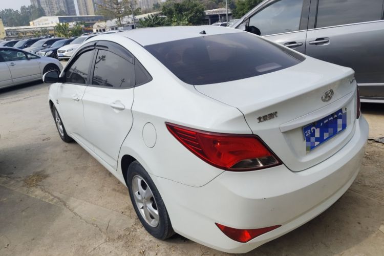Used Hyundai Verna (older generation) 2014 1.4L Automatic Smart GLS Exterior 2