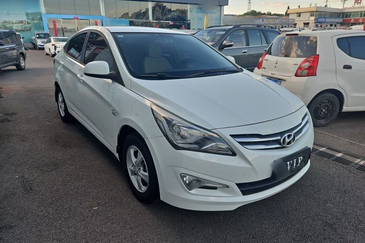 Used Hyundai Verna (older generation) 2014 1.4L Automatic Smart GLS Exterior 2