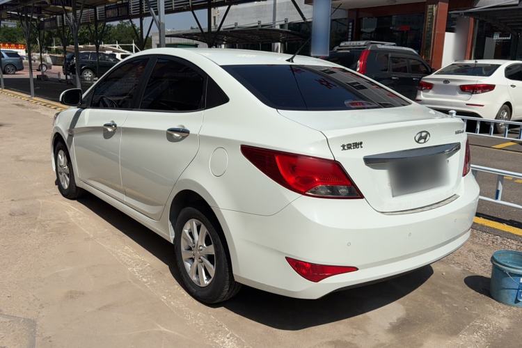 Used Hyundai Verna (older generation) 2014 1.4L Manual Smart GLS Trim Exterior 3
