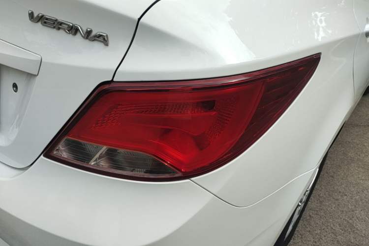Used Hyundai Verna (older generation) 2014 1.4L Manual Smart GLS Trim Exterior 3