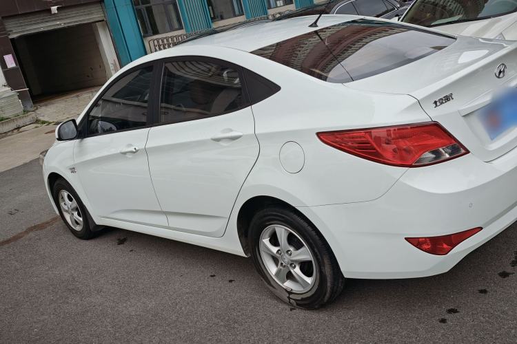 Used Hyundai Verna (older generation) 2014 1.4L Automatic Smart GLS Exterior 3