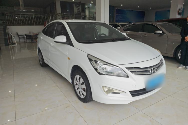 Used Hyundai Verna (older generation) 2014 1.4L Manual Smart GLS Trim Exterior 3