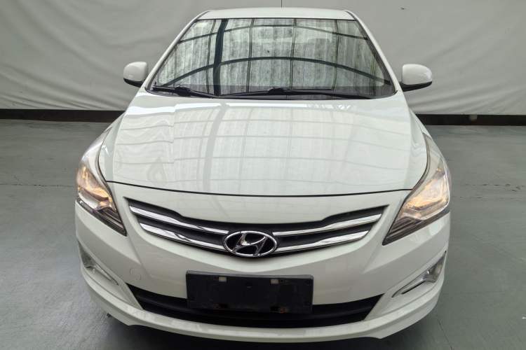 Used Hyundai Verna (older generation) 2014 1.4L Automatic Smart GLS Exterior 3