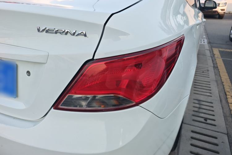 Used Hyundai Verna (older generation) 2014 1.4L Manual Smart GLS Trim Exterior 3