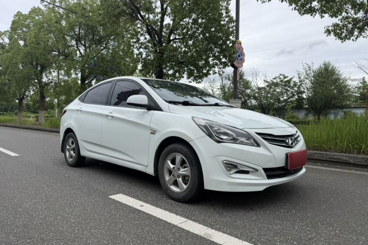 Used Hyundai Verna (older generation) 2014 1.4L Manual Smart GLS Trim Exterior 3
