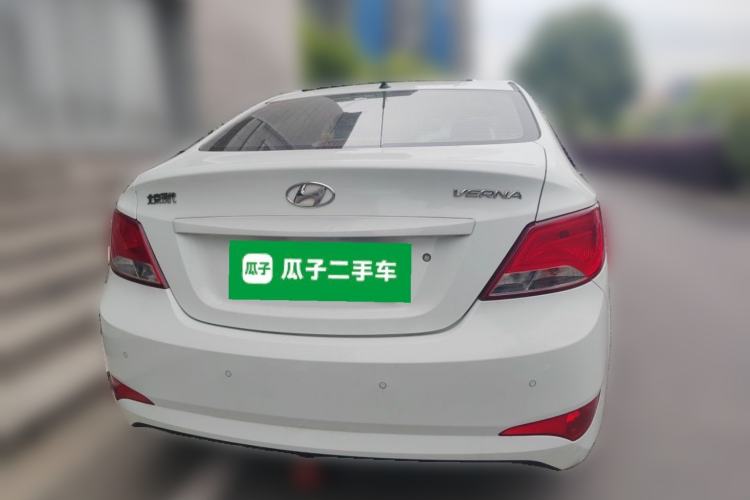 Used Hyundai Verna (older generation) 2014 1.4L Automatic Smart GLS Exterior 4