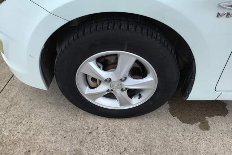 Used Hyundai Verna (older generation) 2014 1.4L Automatic Smart GLS Exterior 4