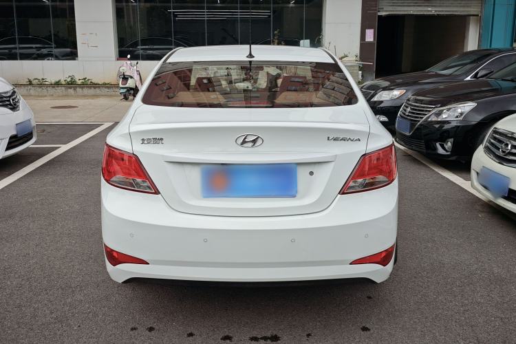 Used Hyundai Verna (older generation) 2014 1.4L Automatic Smart GLS Exterior 4