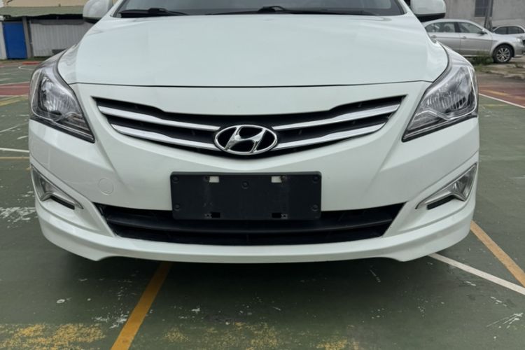 Used Hyundai Verna (older generation) 2014 1.4L Automatic Smart GLS Exterior 4