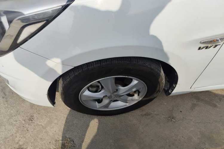 Used Hyundai Verna (older generation) 2014 1.4L Automatic Smart GLS Exterior 4