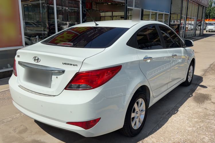 Used Hyundai Verna (older generation) 2014 1.4L Manual Smart GLS Trim Exterior 5