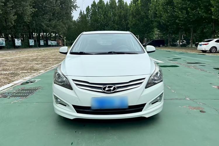 Used Hyundai Verna (older generation) 2014 1.4L Automatic Smart GLS Exterior 5