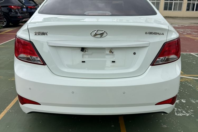 Used Hyundai Verna (older generation) 2014 1.4L Automatic Smart GLS Exterior 5