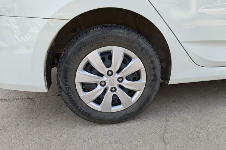 Used Hyundai Verna (older generation) 2014 1.4L Manual Smart GLS Trim Exterior 5