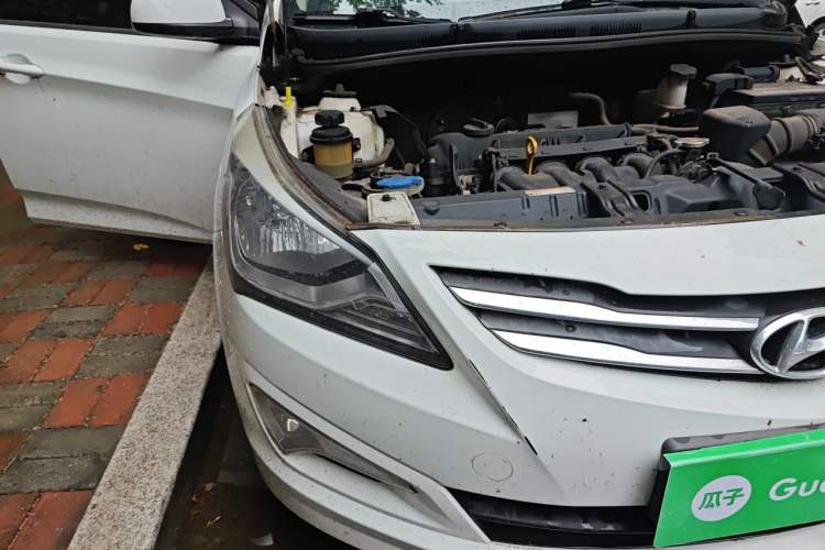 Used Hyundai Verna (older generation) 2014 1.4L Manual Smart GLS Trim Exterior 6