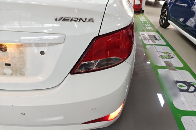 Used Hyundai Verna (older generation) 2014 1.4L Manual Smart GLS Trim Exterior 6