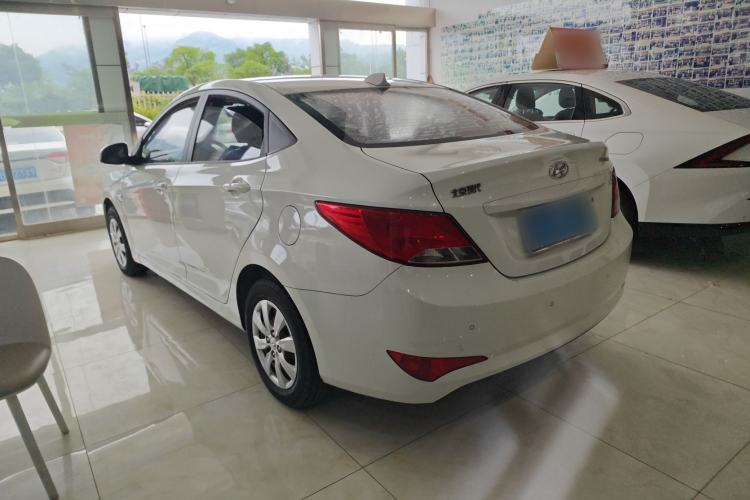 Used Hyundai Verna (older generation) 2014 1.4L Manual Smart GLS Trim Exterior 6