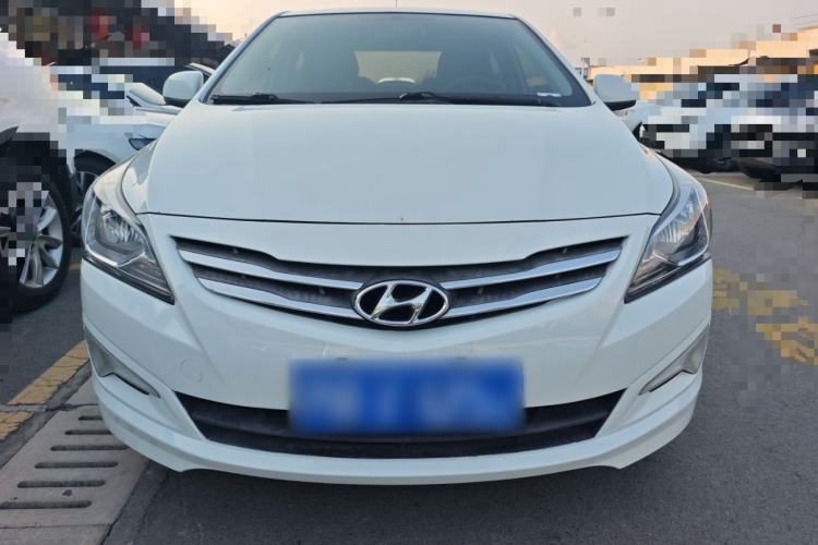Used Hyundai Verna (older generation) 2014 1.4L Manual Smart GLS Trim Exterior 6
