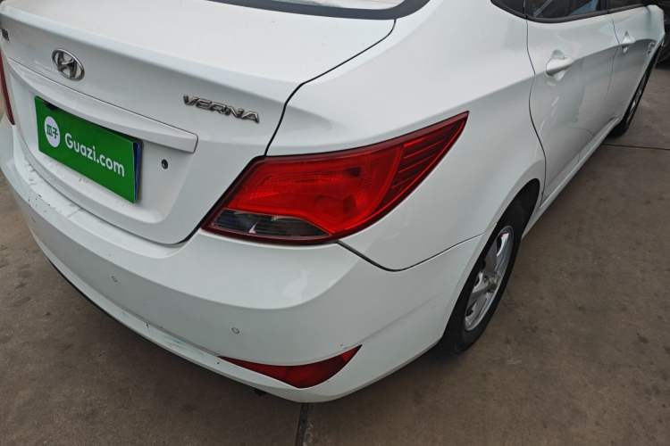Used Hyundai Verna (older generation) 2014 1.4L Automatic Smart GLS Exterior 6