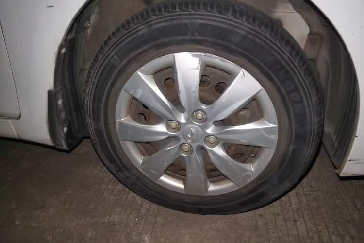 Used Hyundai Verna (older generation) 2014 1.4L Manual Smart GLS Trim Exterior 7