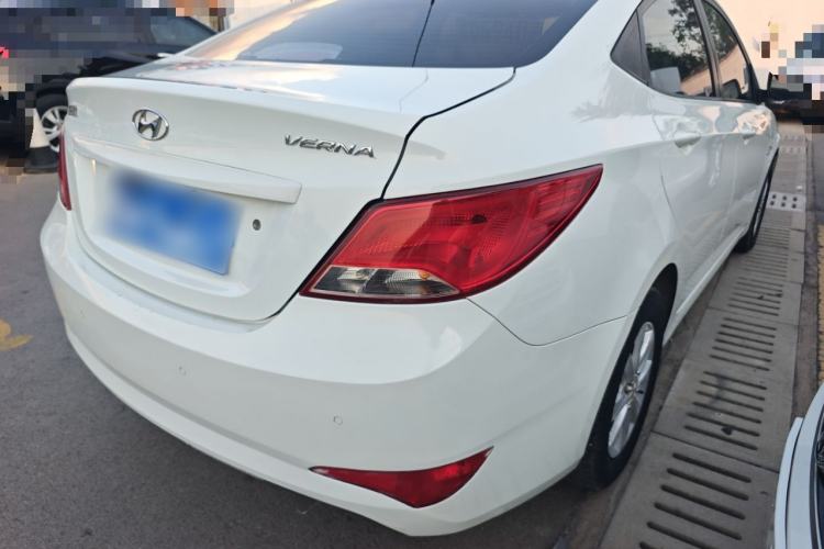 Used Hyundai Verna (older generation) 2014 1.4L Manual Smart GLS Trim Exterior 8