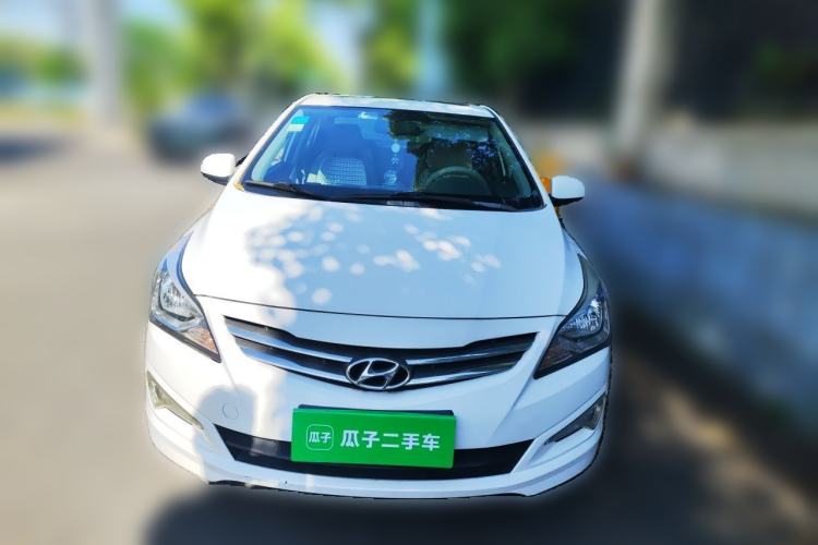 Used Hyundai Verna (older generation) 2014 1.4L Manual Top-Tier Model TOP Front