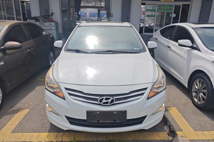 Used Hyundai Verna (older generation) 2014 1.4L Manual Smart GLS Trim Front