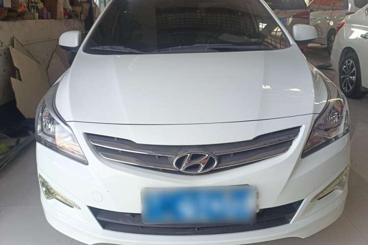 Used Hyundai Verna (older generation) 2014 1.4L Manual Smart GLS Trim Front