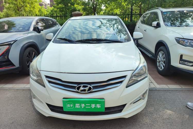 Used Hyundai Verna (older generation) 2014 1.4L Manual Smart GLS Trim Front