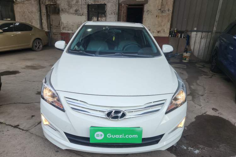 Used Hyundai Verna (older generation) 2014 1.4L Manual Top-Tier Model TOP Front