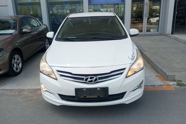 Used Hyundai Verna (older generation) 2014 1.4L Manual Smart GLS Trim Front