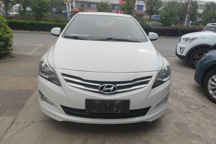 Used Hyundai Verna (older generation) 2014 1.4L Manual Smart GLS Trim Front