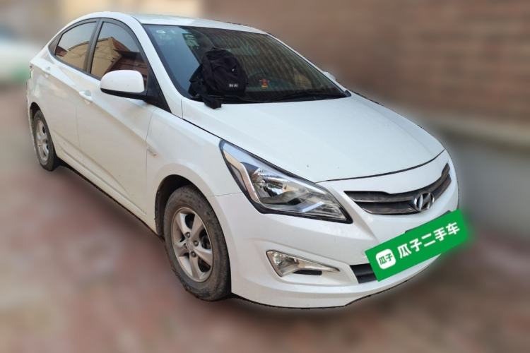 Used Hyundai Verna (older generation) 2014 1.4L Automatic Fashion GS Model Front Right 45 Deg