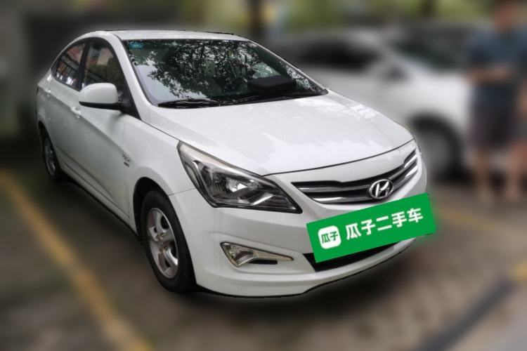 Used Hyundai Verna (older generation) 2014 1.4L Automatic Smart GLS Front Right 45 Deg