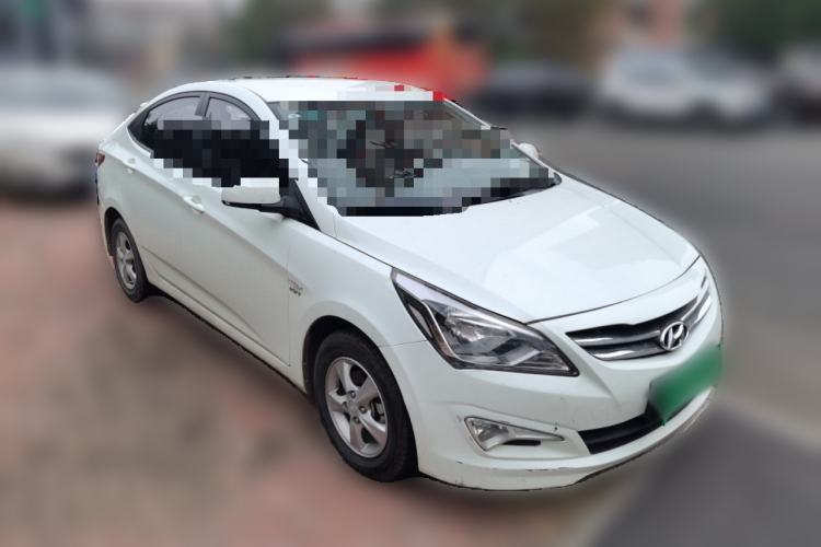Used Hyundai Verna (older generation) 2014 1.4L Automatic Smart GLS Front Right 45 Deg