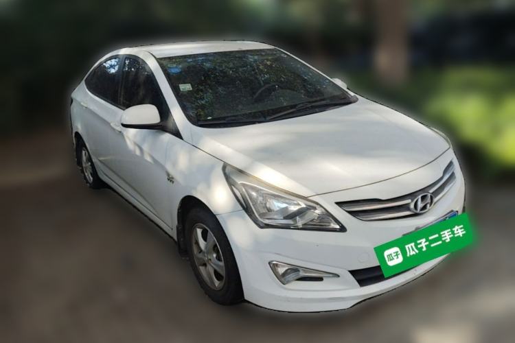 Used Hyundai Verna (older generation) 2014 1.4L Automatic Smart GLS Front Right 45 Deg