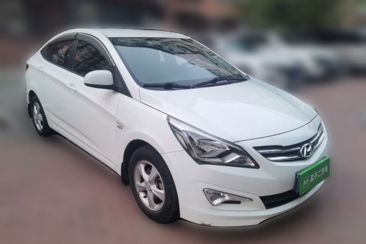 Used Hyundai Verna (older generation) 2014 1.4L Automatic Fashion GS Model Front Right 45 Deg